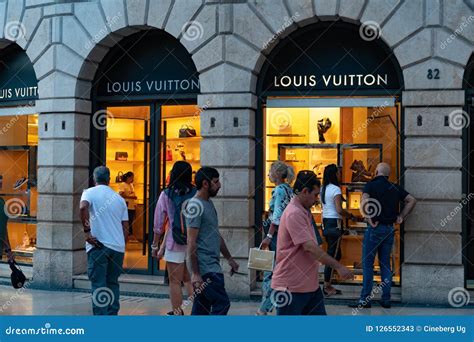 recensioni di louis vuitton verona|louis vuitton store website.